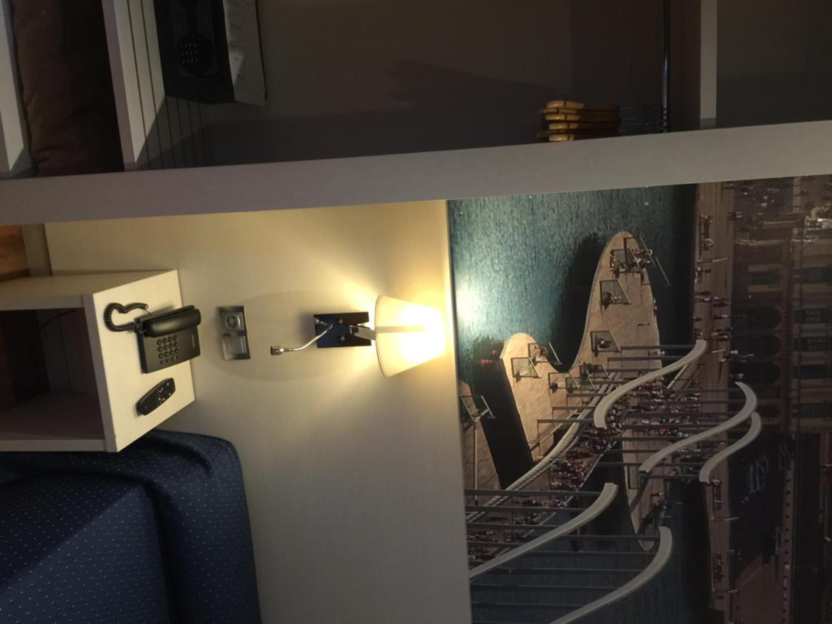 Hotel Transit Barcelona Phòng bức ảnh